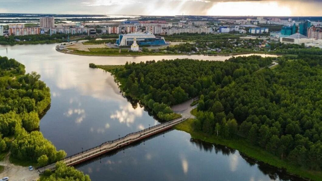 Здесь мы живём, учимся, взрослеем